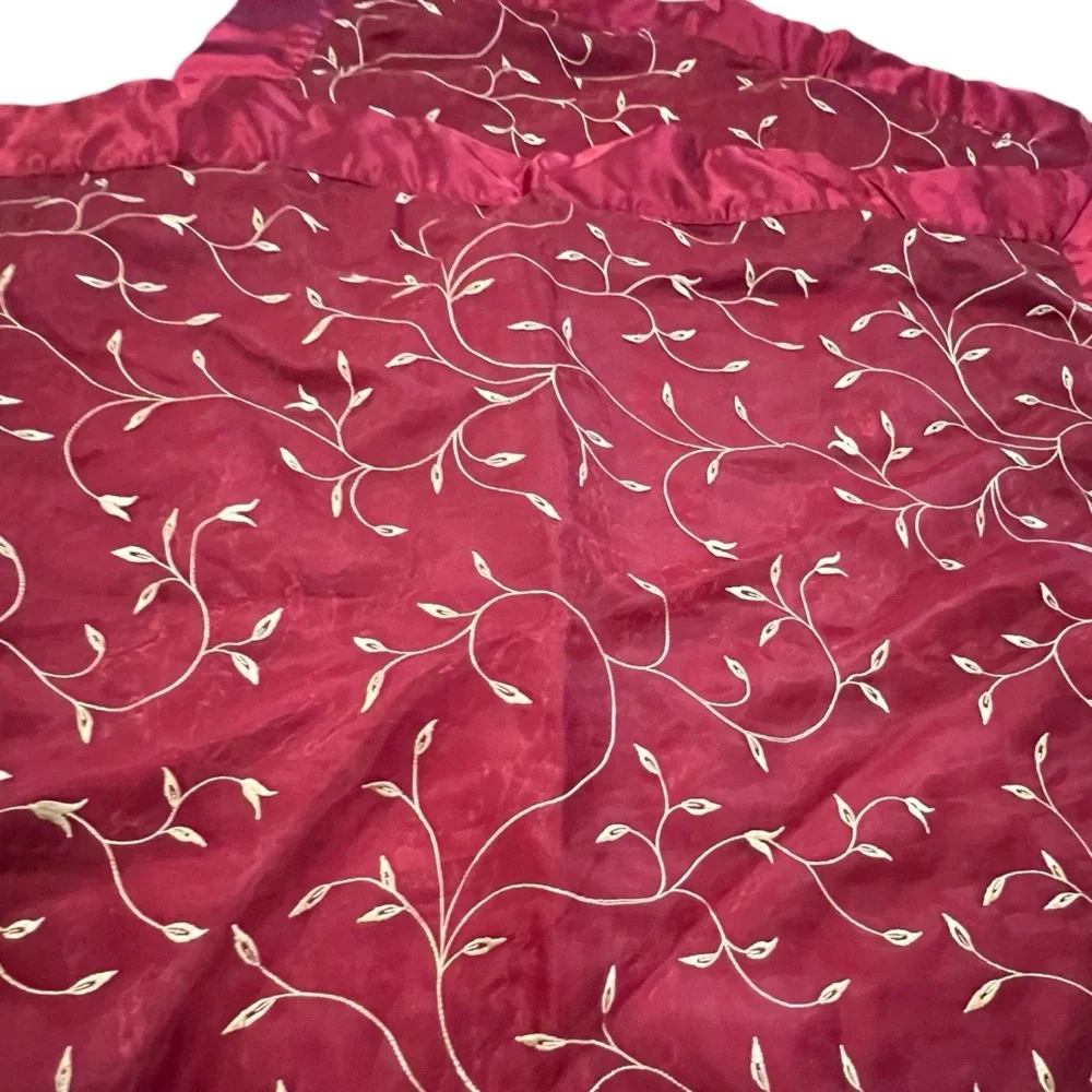 N/A red satin